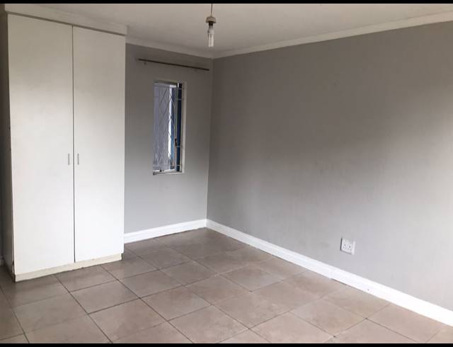 1 BEDROOM APARTMENT FOR SALE IN SCOTTSVILLE